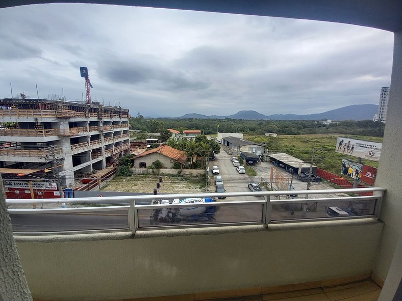 TEMPORADA MEIA PRAIA ITAPEMA/SC - QUADRA MAR AMPLO APTO